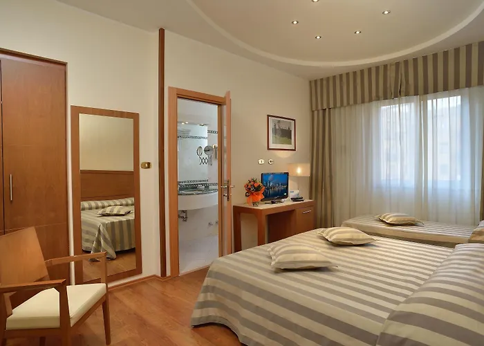 Astor Hotel
